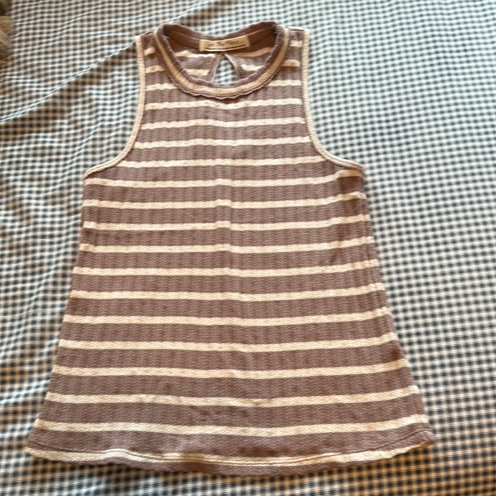 Xs free people tank top with keyhole back.
